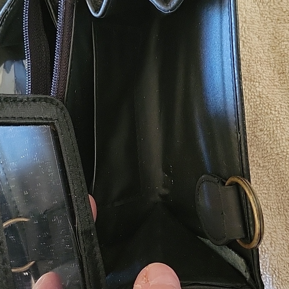 Avanti Small Purse - Picture 3 of 7